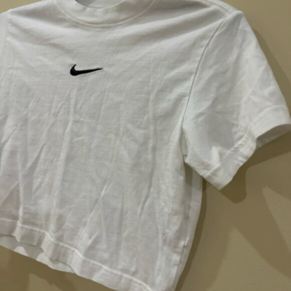 Nike Sportswear Chill Knit Crop - Picture 2 of 4